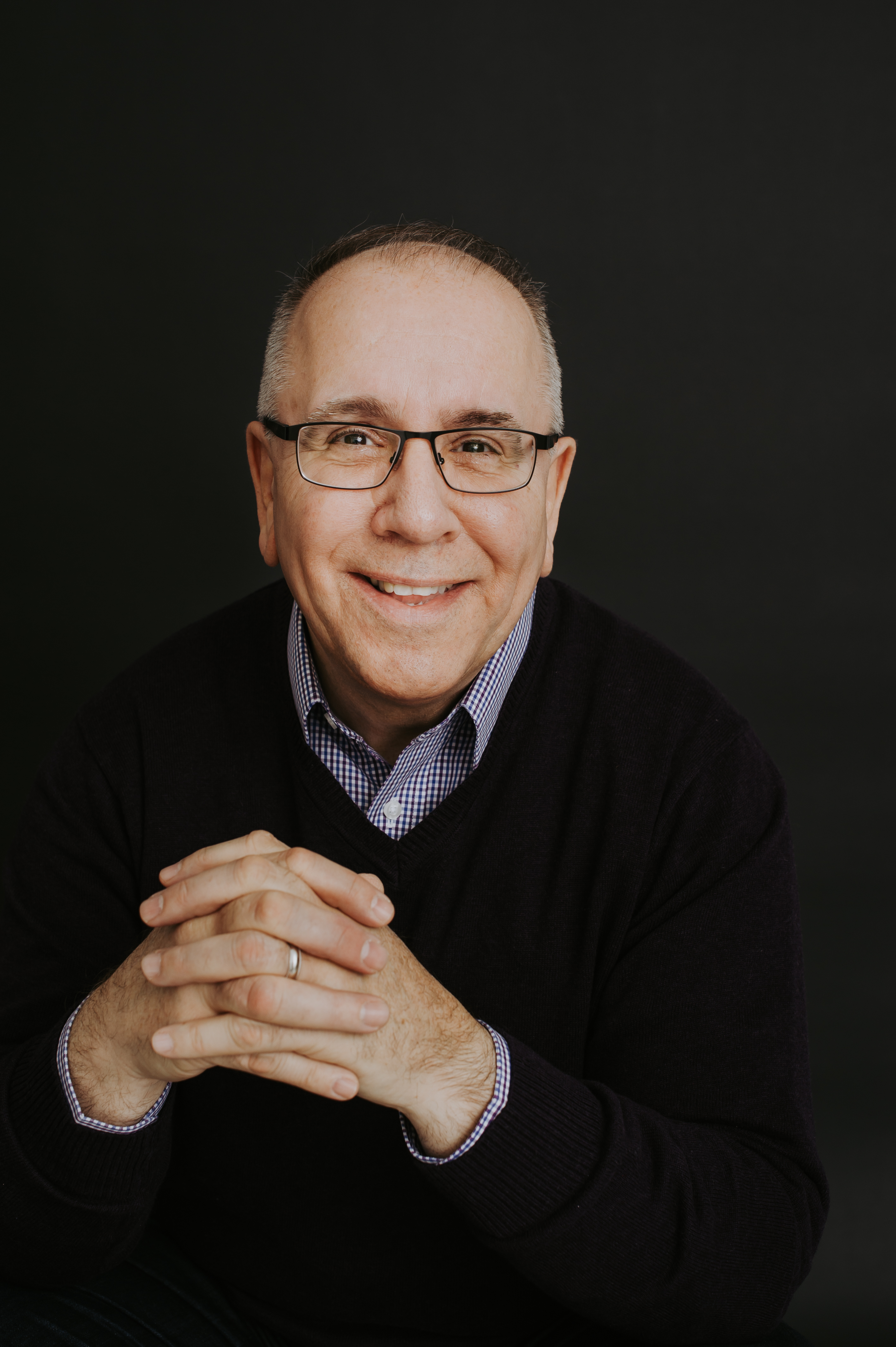 Macchia Headshot Folded Hands Portrait 2 - 1426